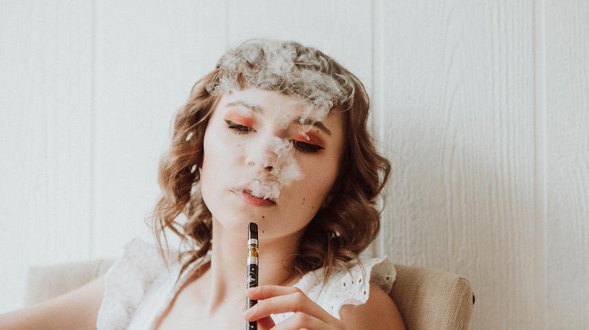 vaping cannabis